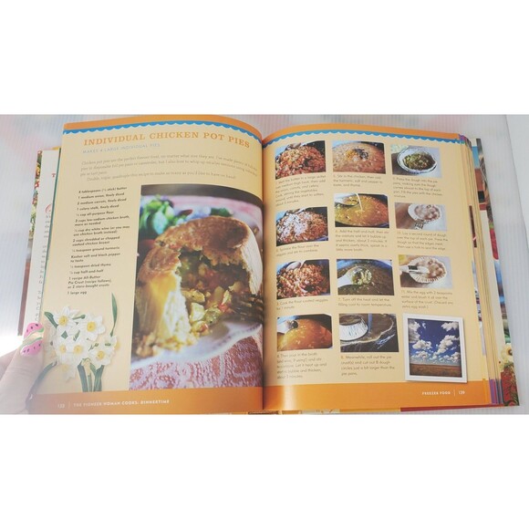 The Pioneer Woman Cooks Dinnertime by Ree Drummond 1st Ed. Illustrated Hardcover - Picture 10 of 16
